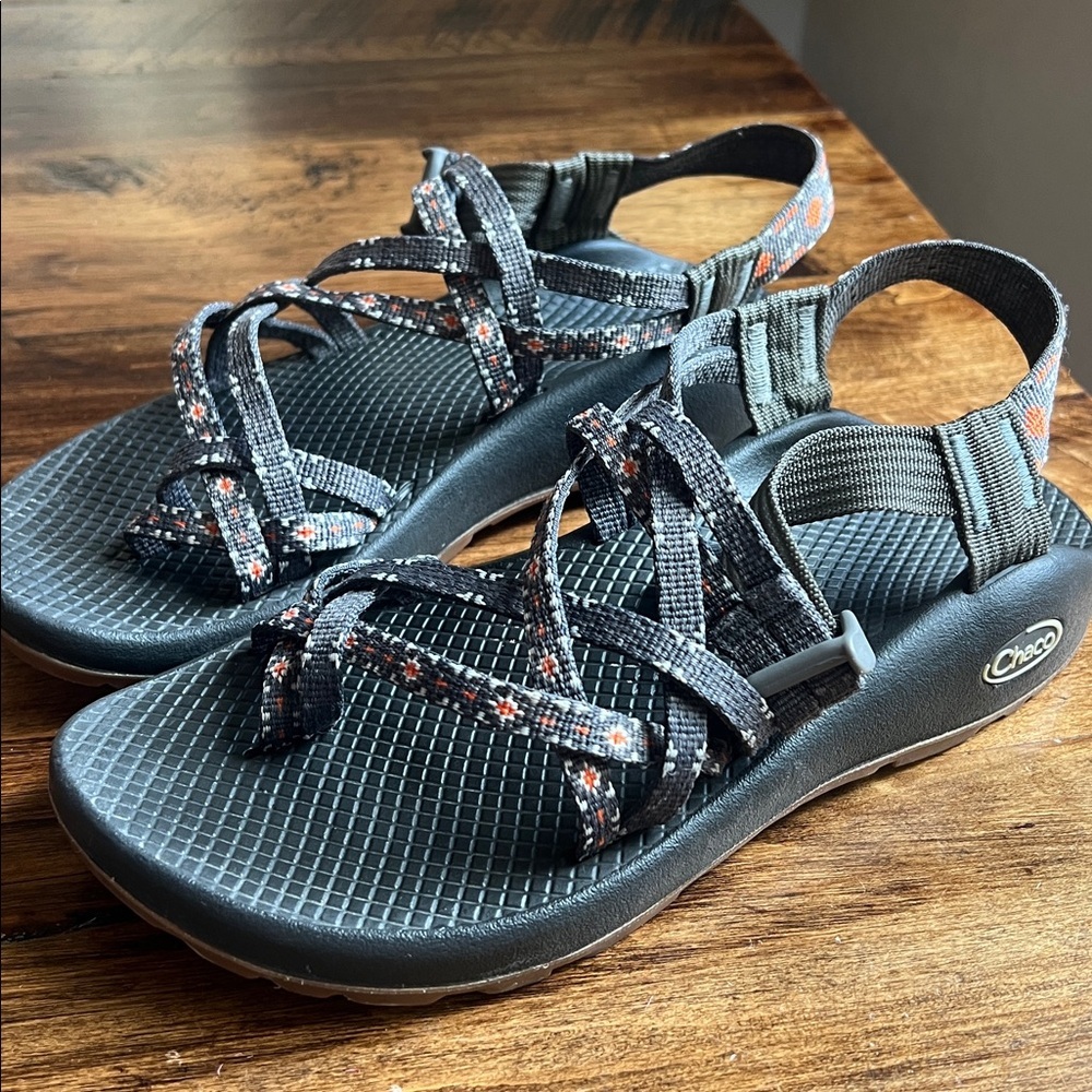 Chaco Women's ZX/2 Classic Sandal in Creed Sz 7